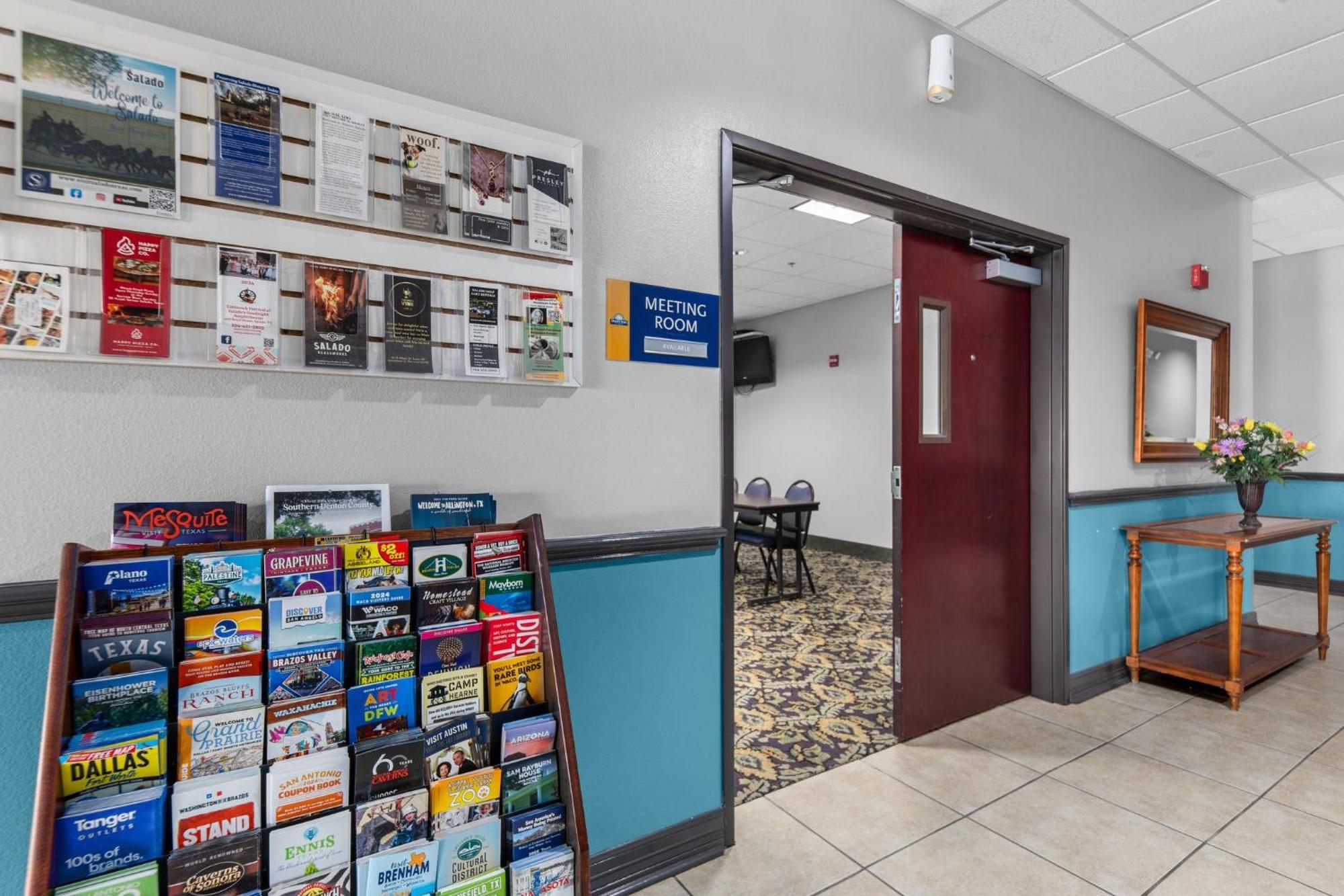 Days Inn By Wyndham Salado Exterior foto